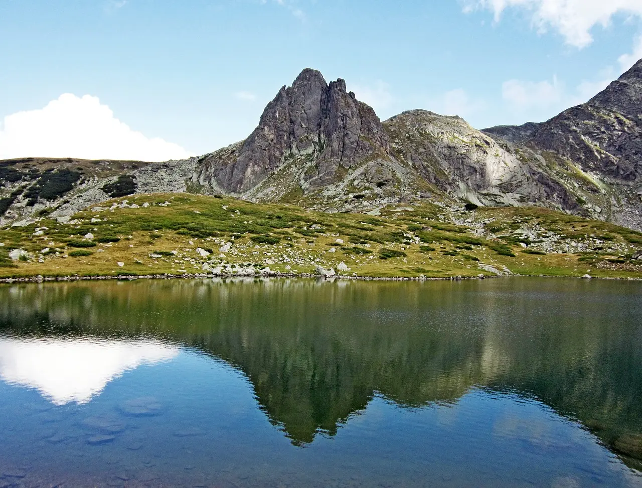 7-facts-you-should-know-when-visiting-the-seven-rila-Lakes